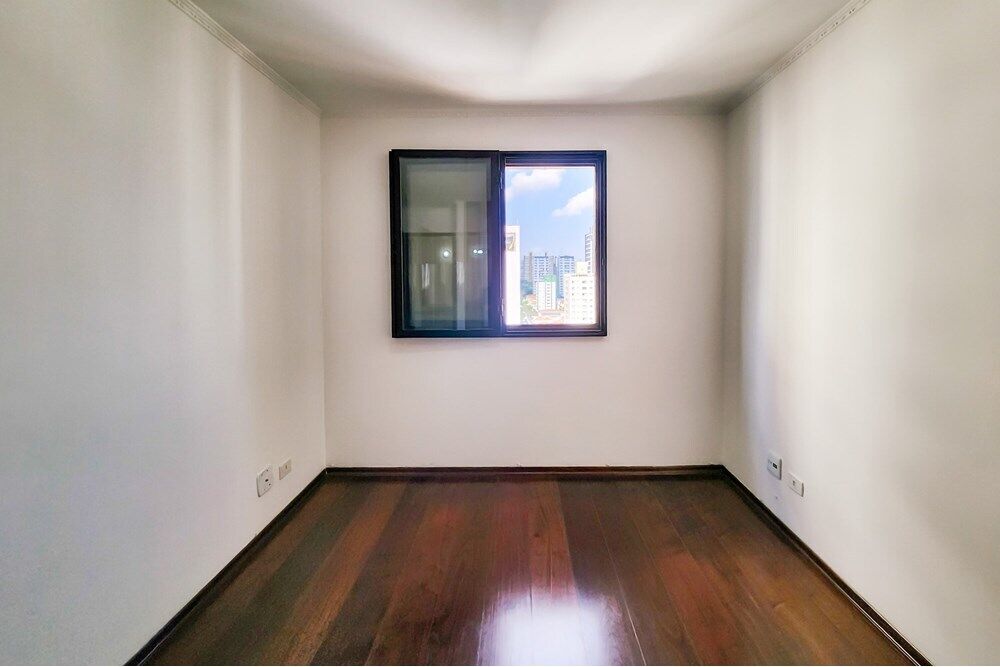 Apartamento à venda com 3 quartos, 128m² - Foto 1
