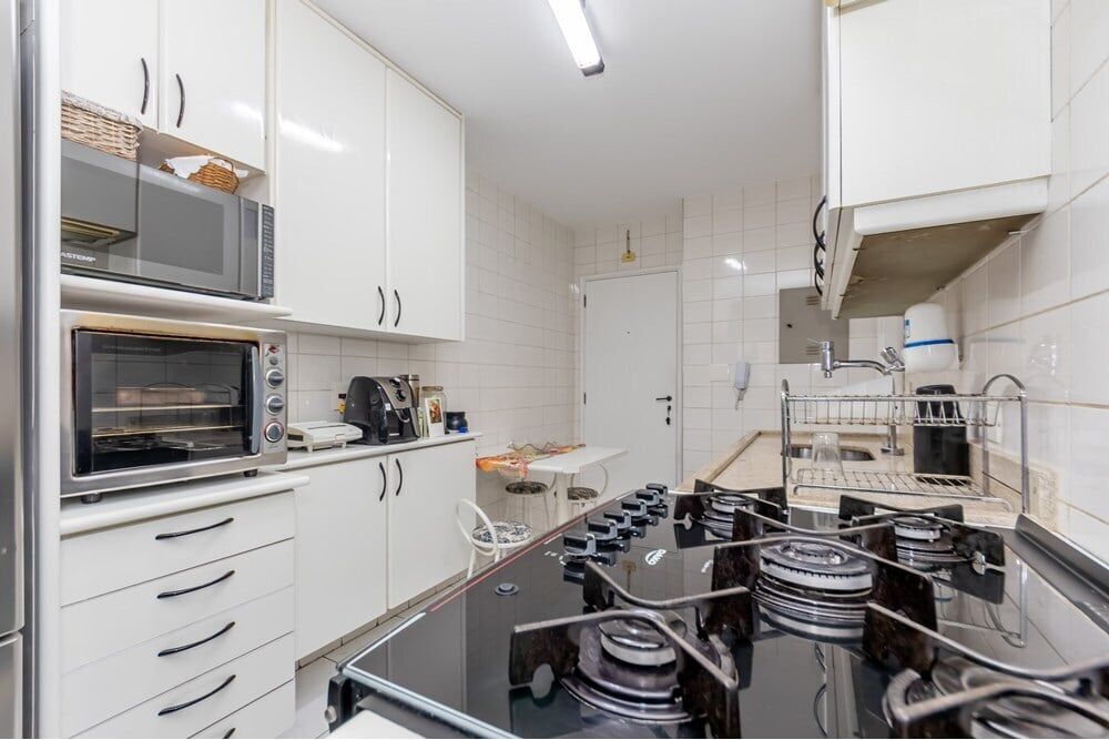 Apartamento à venda com 3 quartos, 101m² - Foto 2