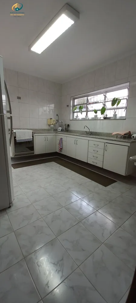 Casa, 3 quartos, 240 m² - Foto 15