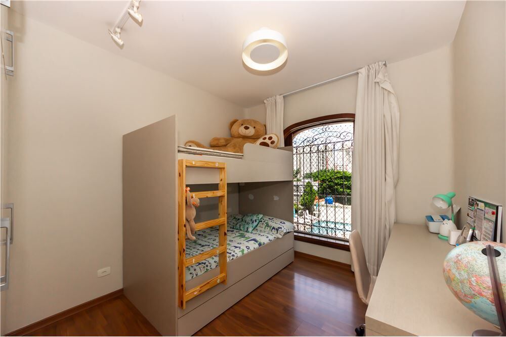 Apartamento à venda com 4 quartos, 225m² - Foto 18