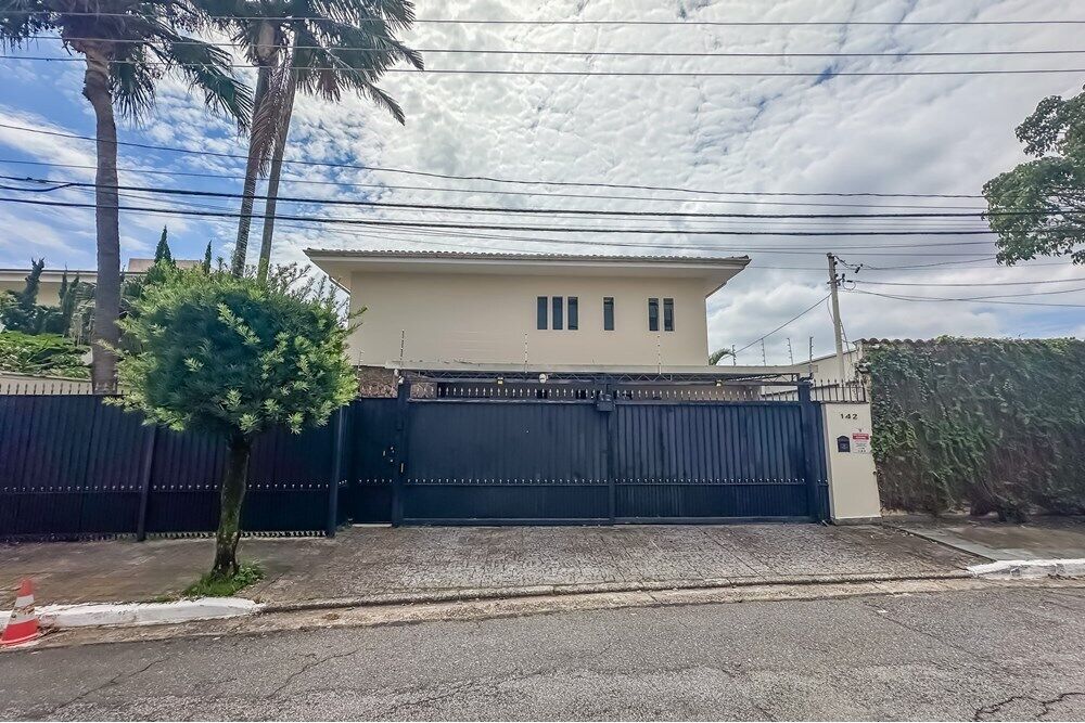 Casa à venda com 3 quartos, 379m² - Foto 2