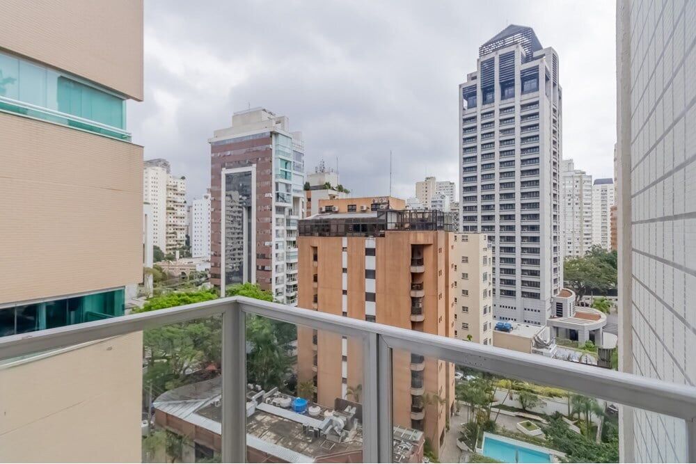Apartamento à venda com 3 quartos, 107m² - Foto 3