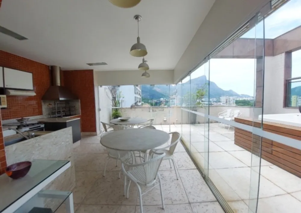 Cobertura, 3 quartos, 166 m² - Foto 1