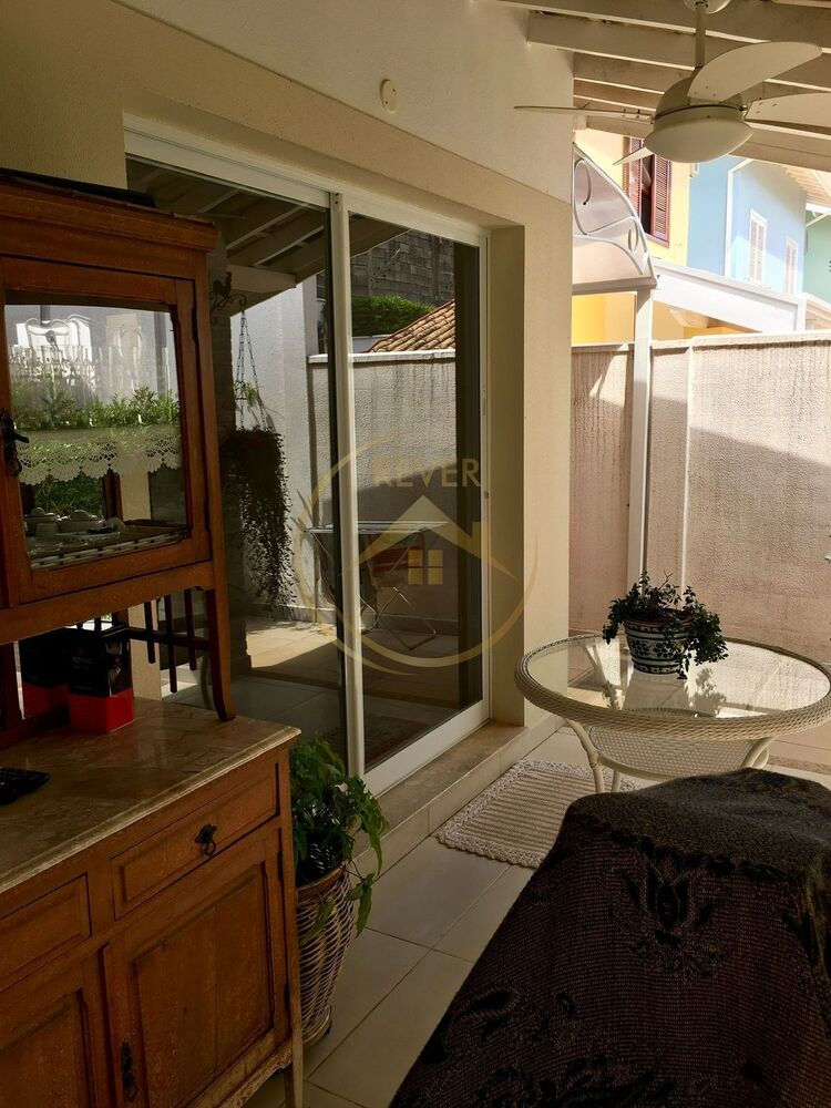Casa à venda com 3 quartos, 180m² - Foto 11