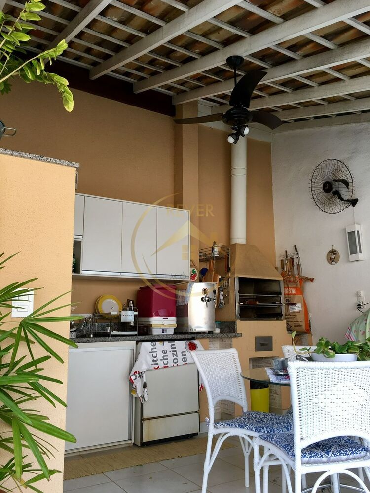 Casa à venda com 3 quartos, 180m² - Foto 10
