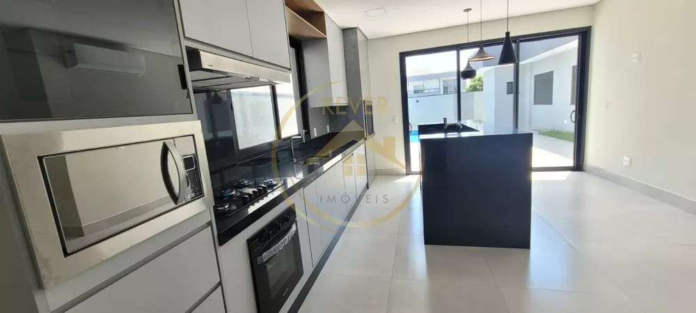 Casa à venda com 3 quartos, 273m² - Foto 2