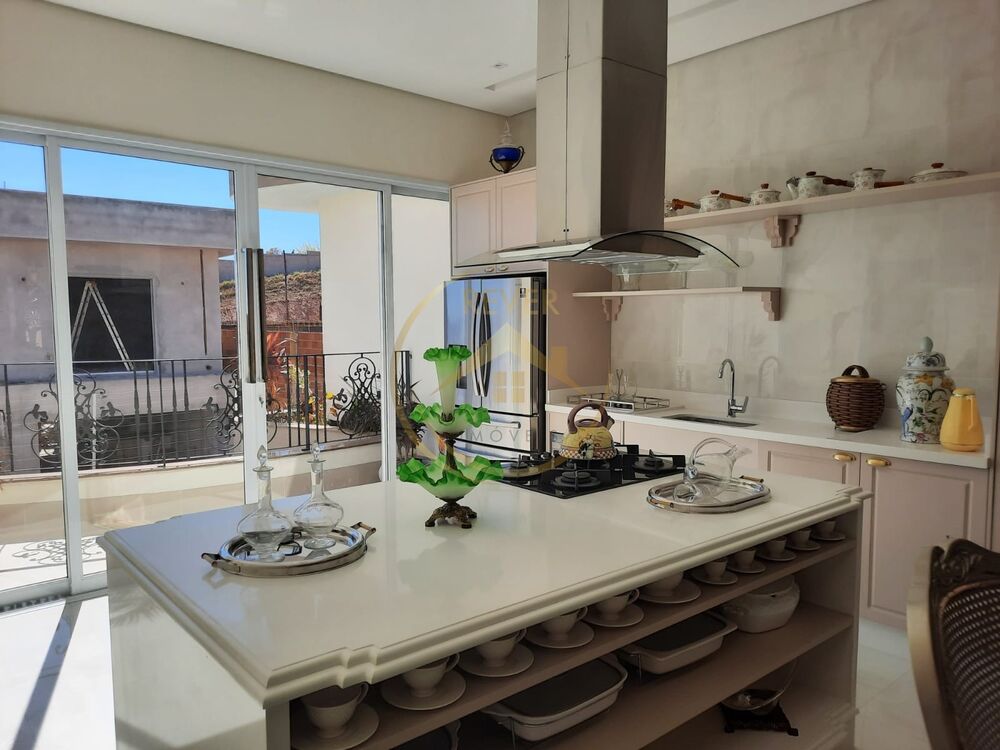 Casa à venda com 3 quartos, 343m² - Foto 3