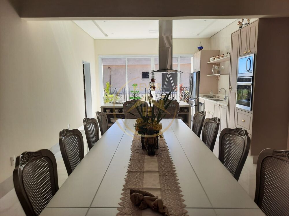 Casa à venda com 3 quartos, 343m² - Foto 2