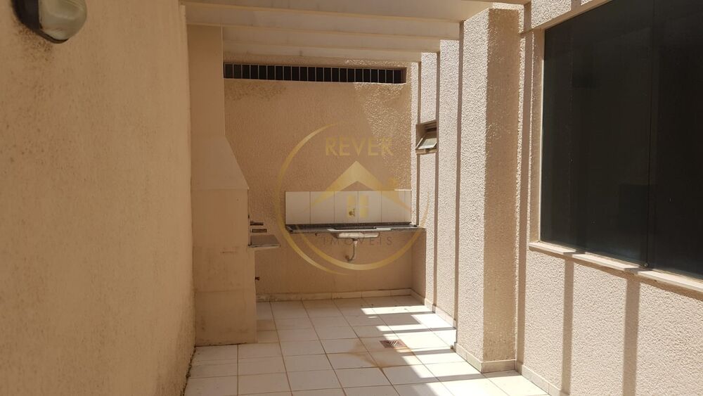 Apartamento à venda com 3 quartos, 75m² - Foto 2