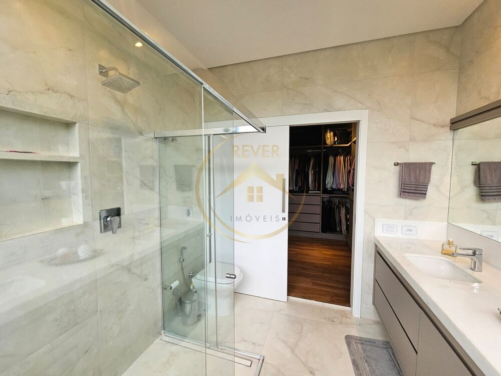 Casa para alugar com 4 quartos, 381m² - Foto 9