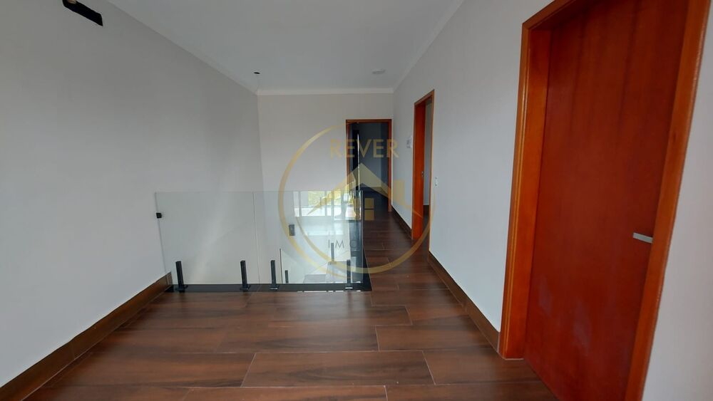 Casa à venda com 3 quartos, 162m² - Foto 2