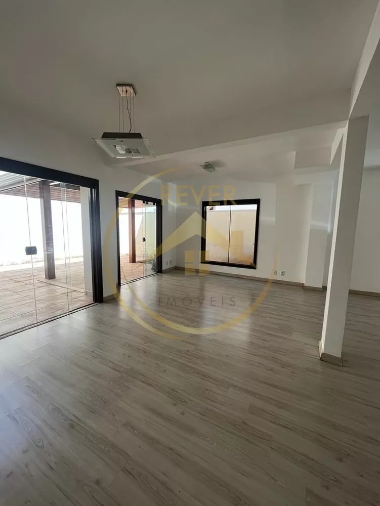 Casa à venda com 4 quartos, 160m² - Foto 4