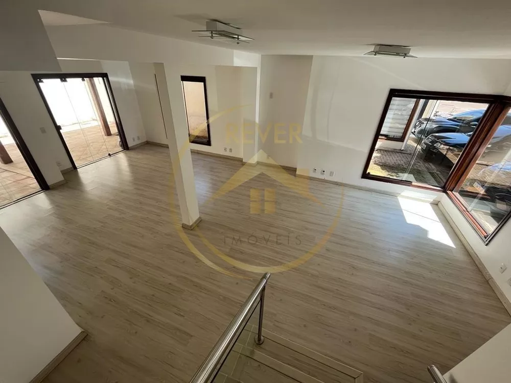 Casa à venda com 4 quartos, 160m² - Foto 3