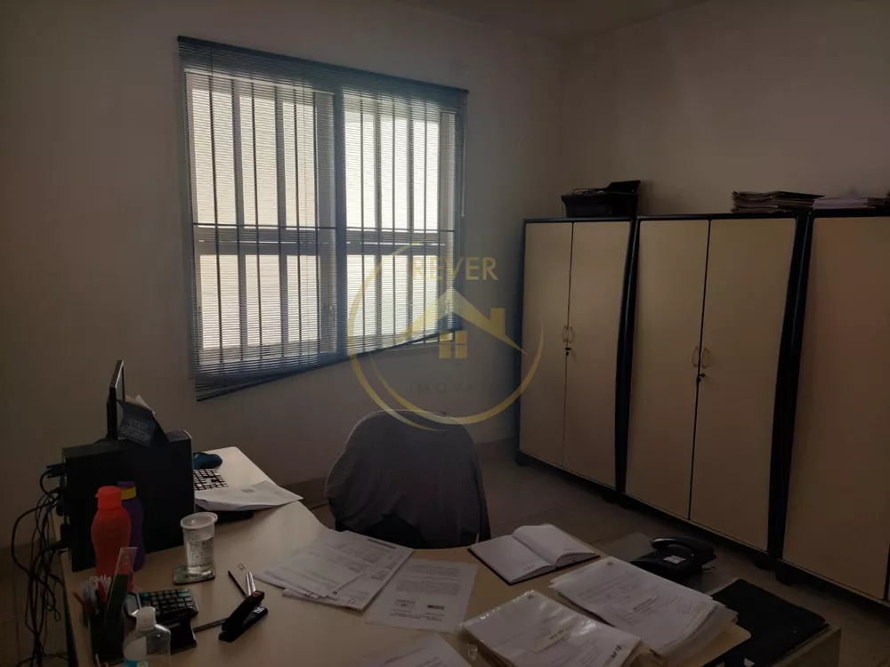 Prédio Inteiro para alugar com 4 quartos, 181m² - Foto 14