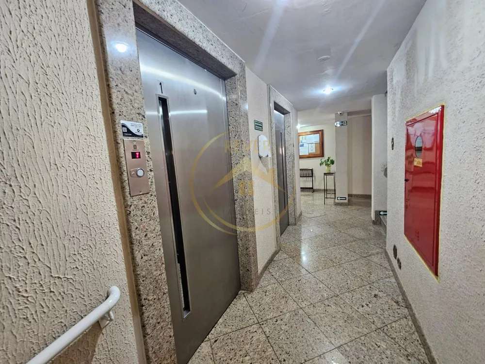 Apartamento à venda com 3 quartos, 94m² - Foto 2