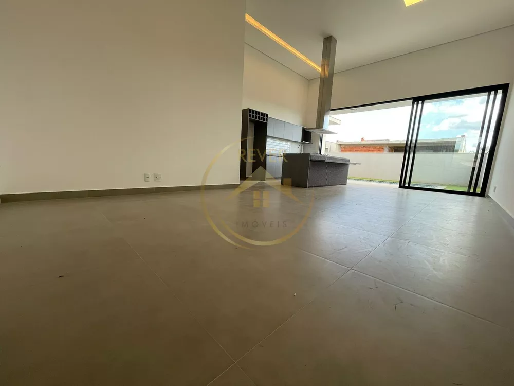 Casa à venda com 3 quartos, 168m² - Foto 4