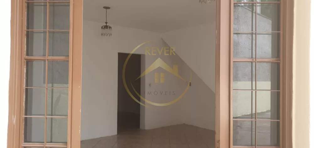 Casa à venda com 2 quartos, 180m² - Foto 7