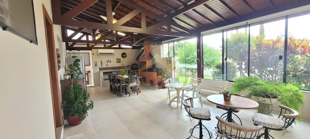 Casa à venda com 4 quartos, 267m² - Foto 4