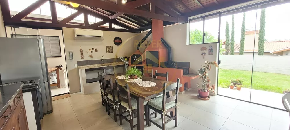 Casa à venda com 4 quartos, 267m² - Foto 9