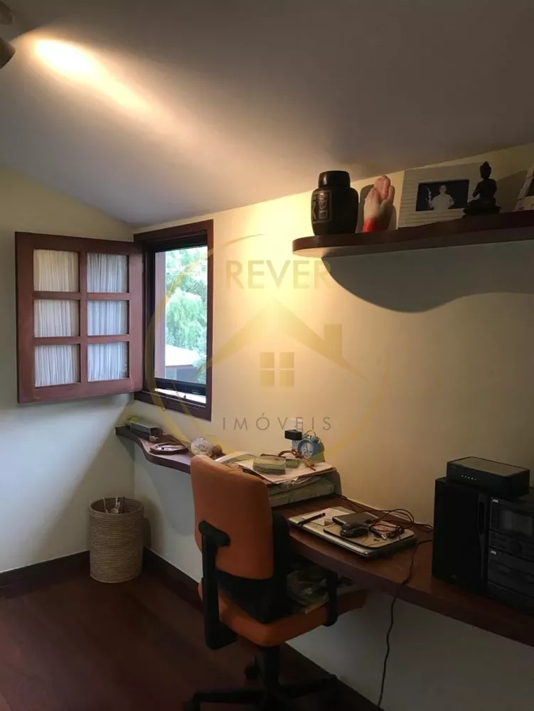 Casa à venda com 3 quartos, 240m² - Foto 11