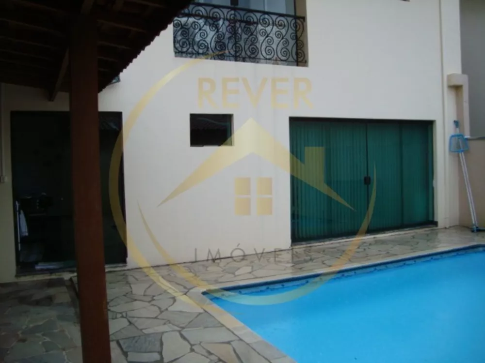 Casa à venda com 3 quartos, 260m² - Foto 3