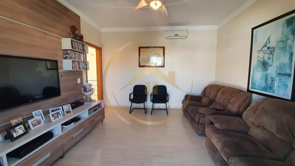 Casa à venda com 4 quartos, 330m² - Foto 4