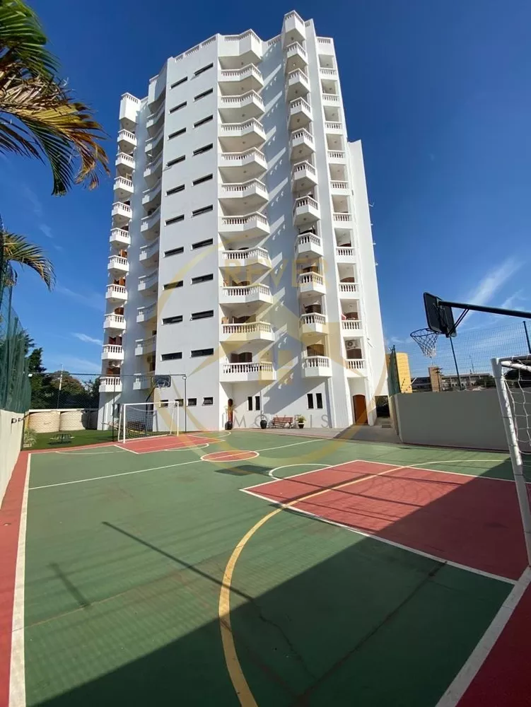 Apartamento à venda com 3 quartos, 202m² - Foto 3