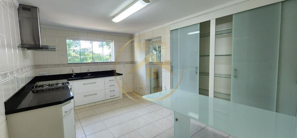 Casa, 3 quartos, 288 m² - Foto 3