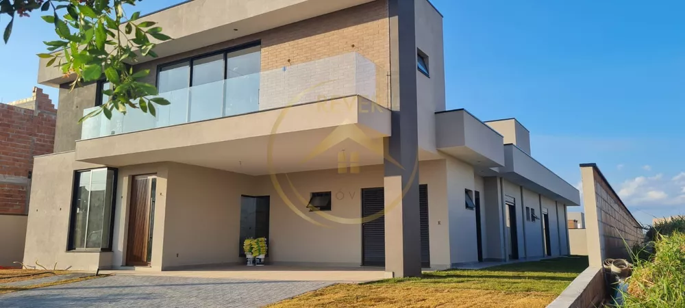 Casa à venda com 4 quartos, 328m² - Foto 1