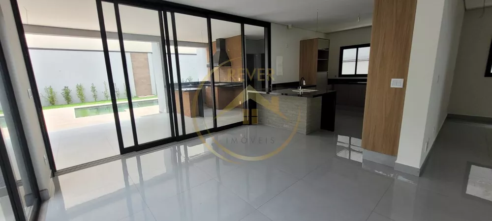 Casa à venda com 4 quartos, 305m² - Foto 14