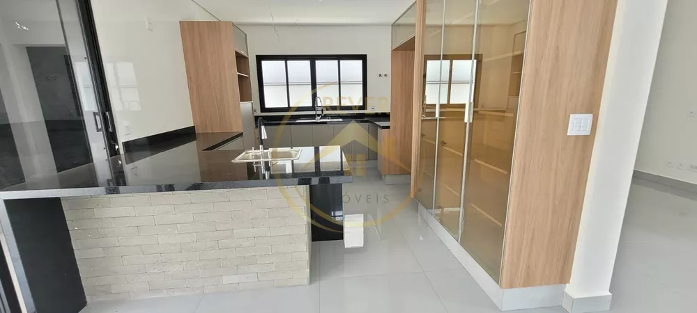 Casa à venda com 4 quartos, 305m² - Foto 16