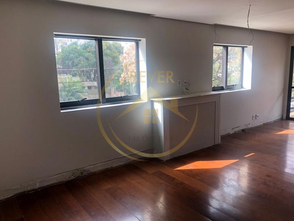Apartamento à venda com 3 quartos, 157m² - Foto 2
