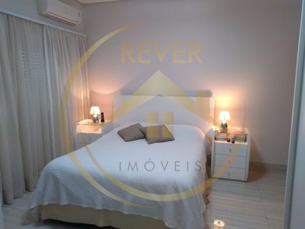 Casa à venda com 4 quartos, 310m² - Foto 15