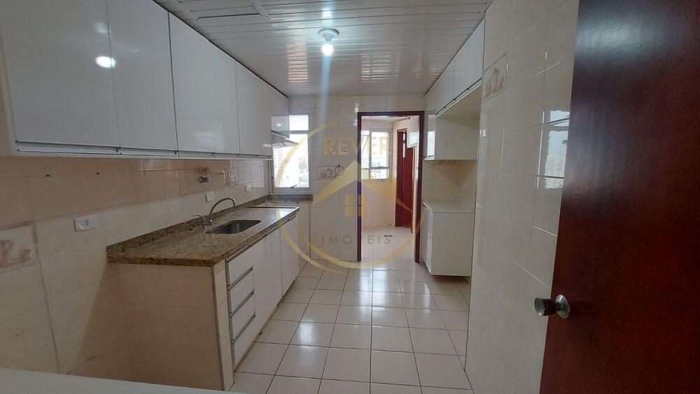 Cobertura para alugar com 4 quartos, 241m² - Foto 1