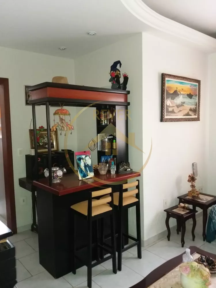 Casa à venda com 3 quartos, 240m² - Foto 4