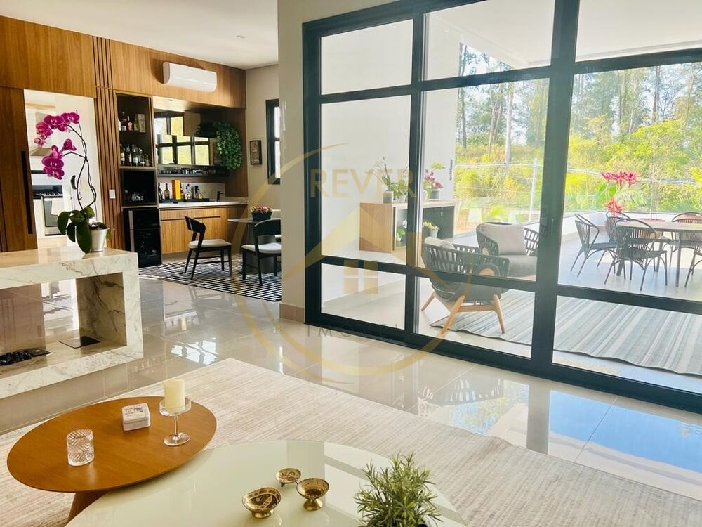 Casa para alugar com 4 quartos, 593m² - Foto 11
