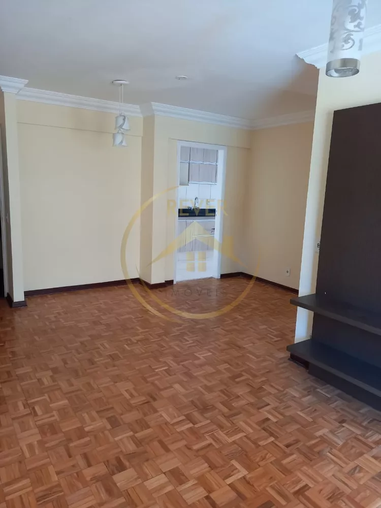 Apartamento à venda com 3 quartos, 90m² - Foto 1