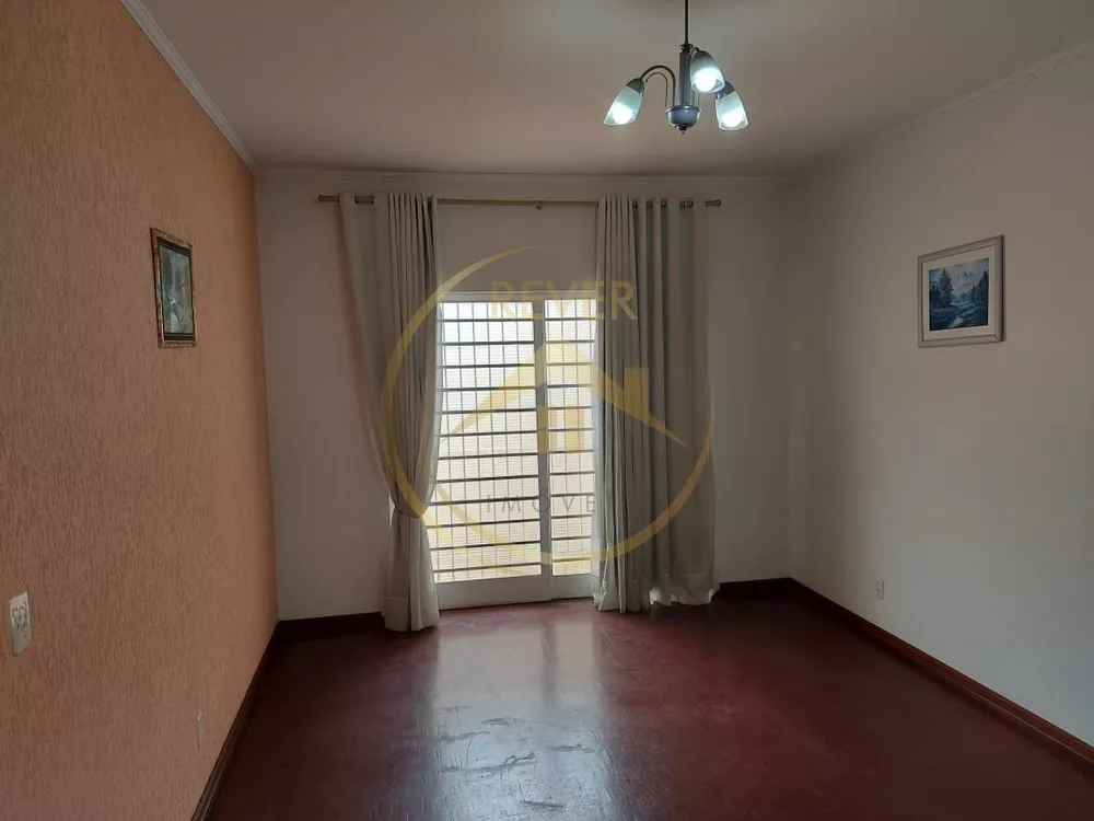 Casa à venda com 3 quartos, 220m² - Foto 3