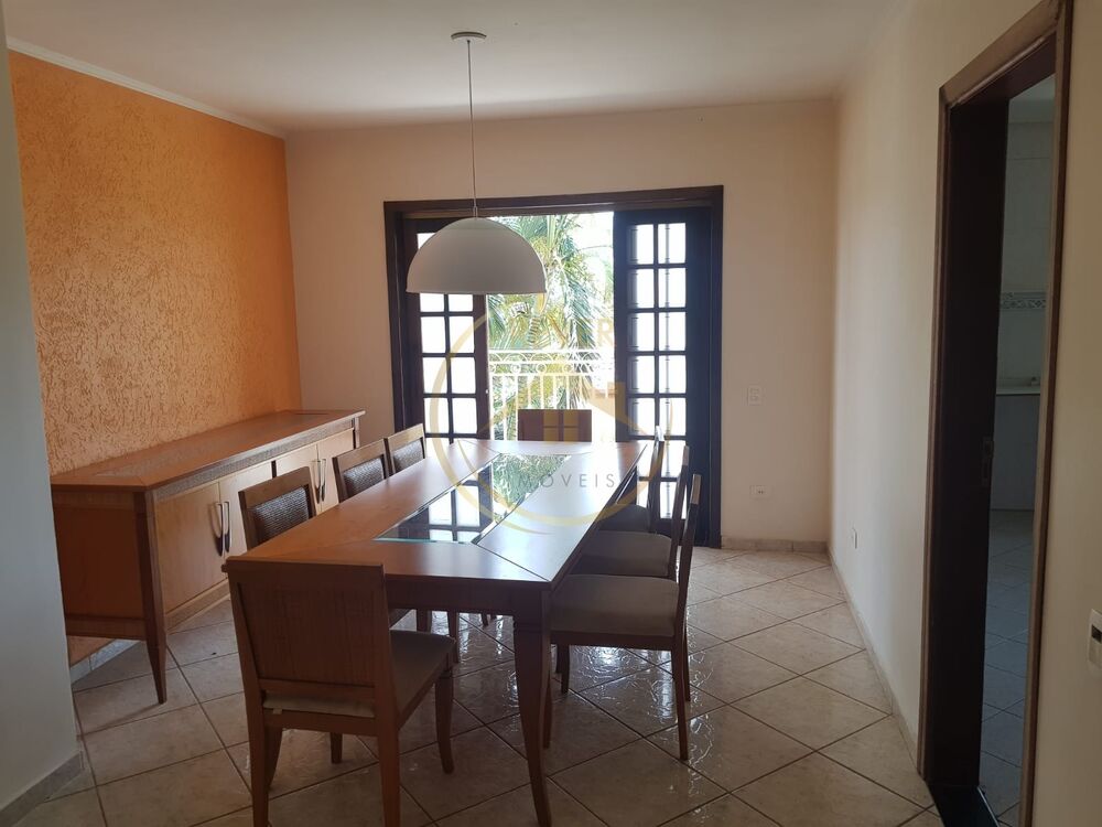 Casa para alugar com 4 quartos, 300m² - Foto 3