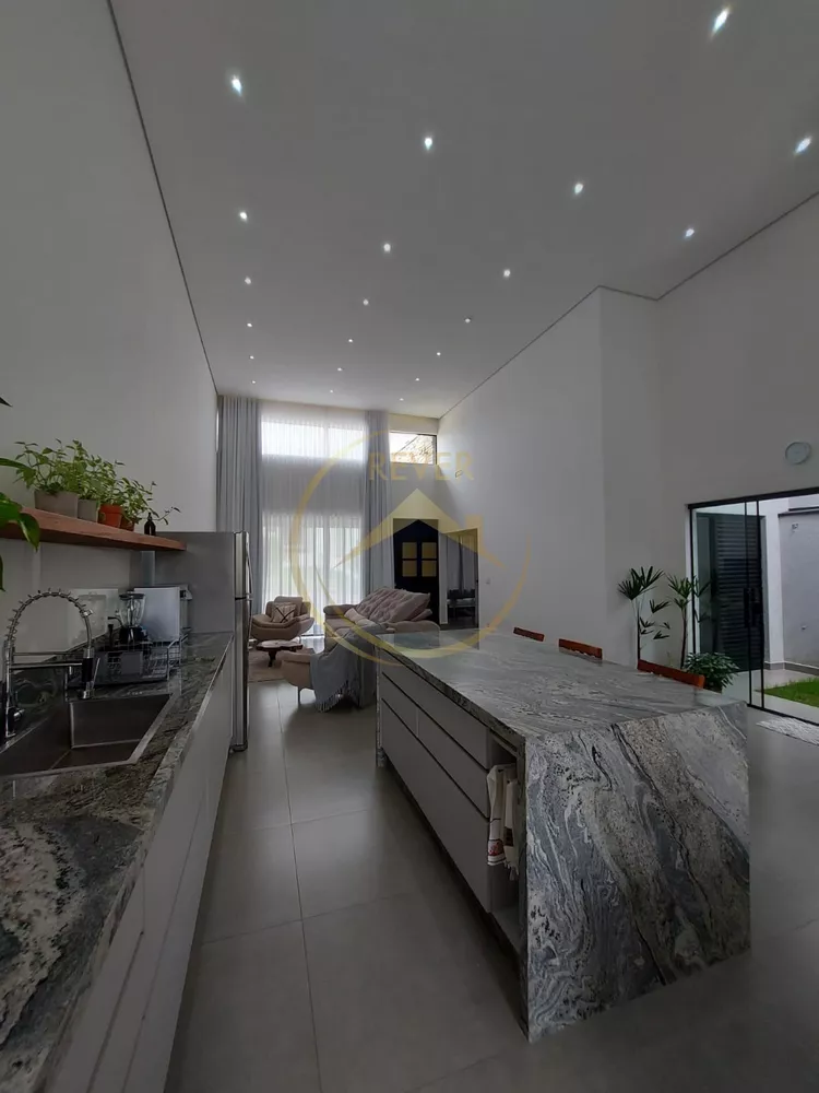 Casa à venda com 3 quartos, 139m² - Foto 9