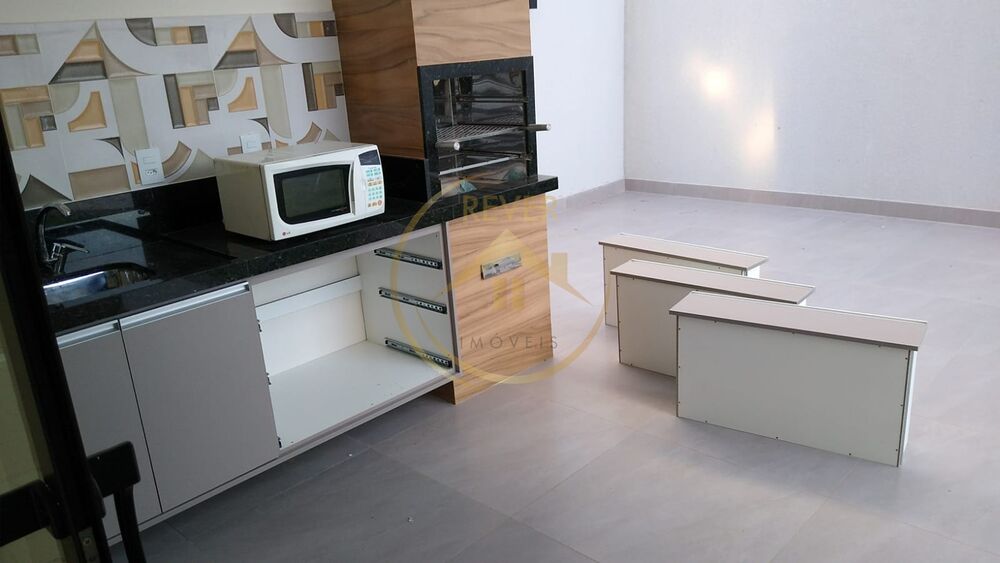 Casa à venda com 4 quartos, 240m² - Foto 3
