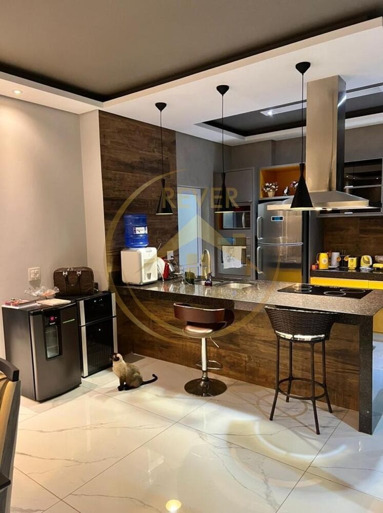 Casa, 3 quartos, 295 m² - Foto 1