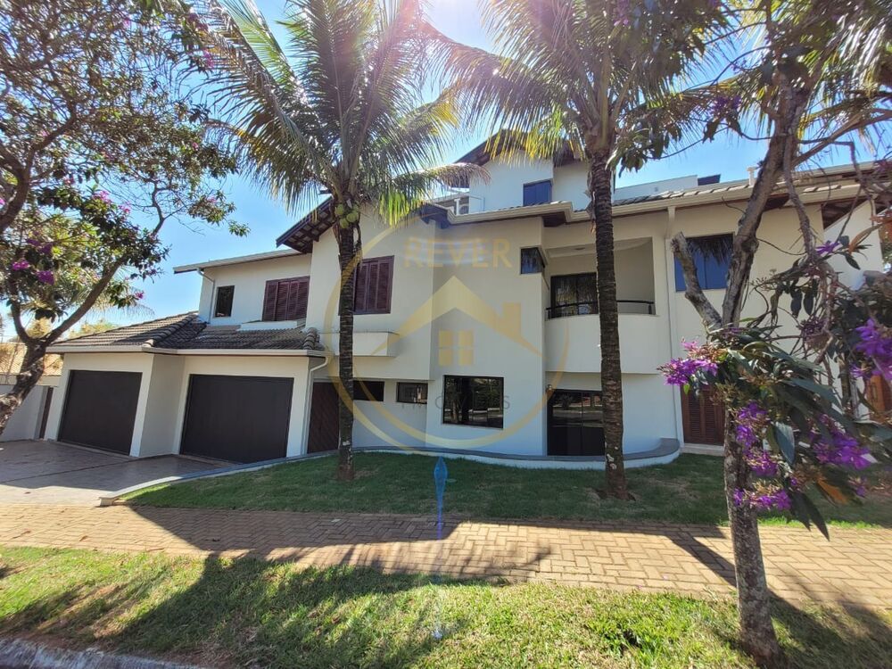 Casa para alugar com 4 quartos, 440m² - Foto 1
