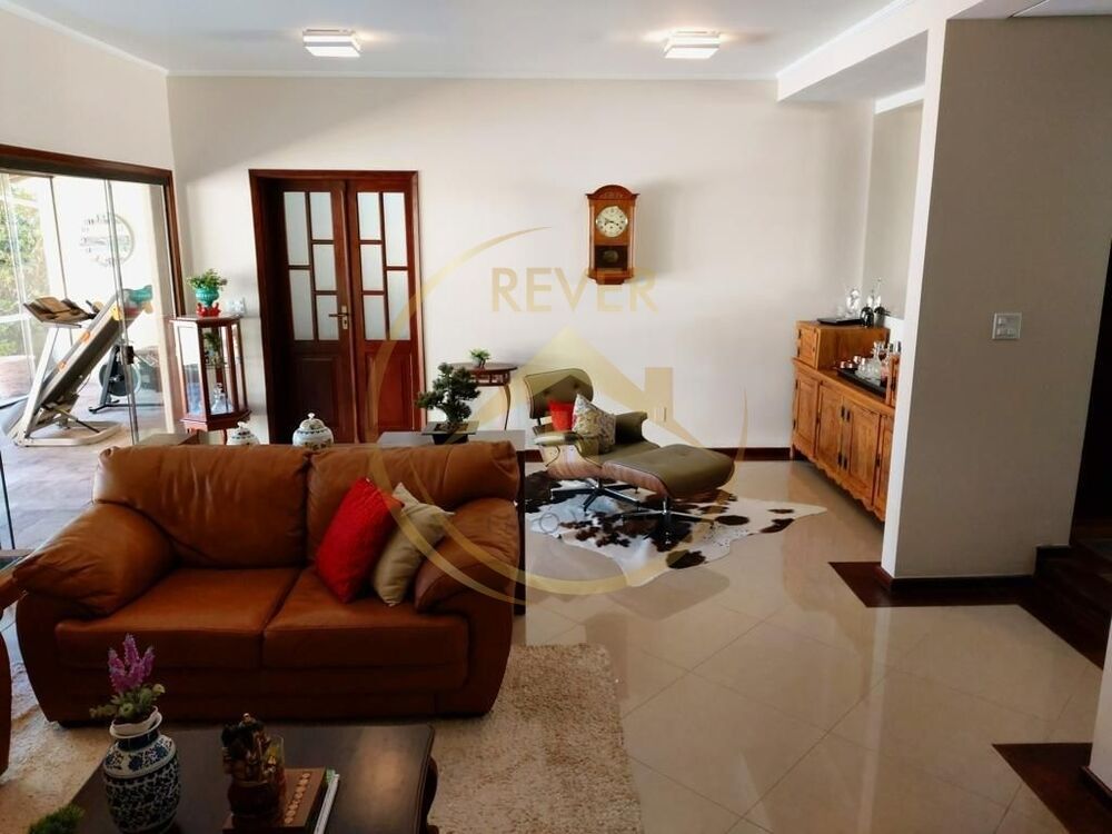 Casa, 3 quartos, 351 m² - Foto 1