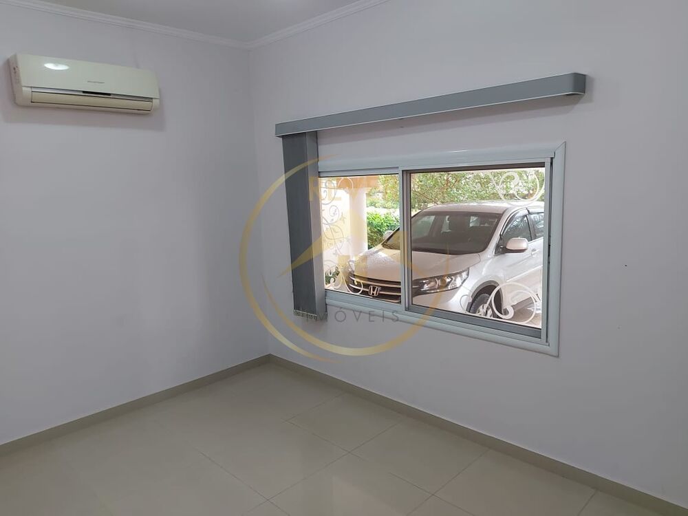 Casa, 4 quartos, 239 m² - Foto 2
