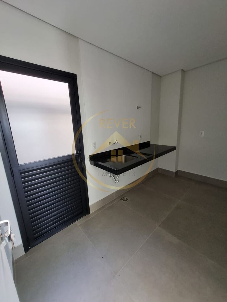 Casa à venda com 3 quartos, 216m² - Foto 3