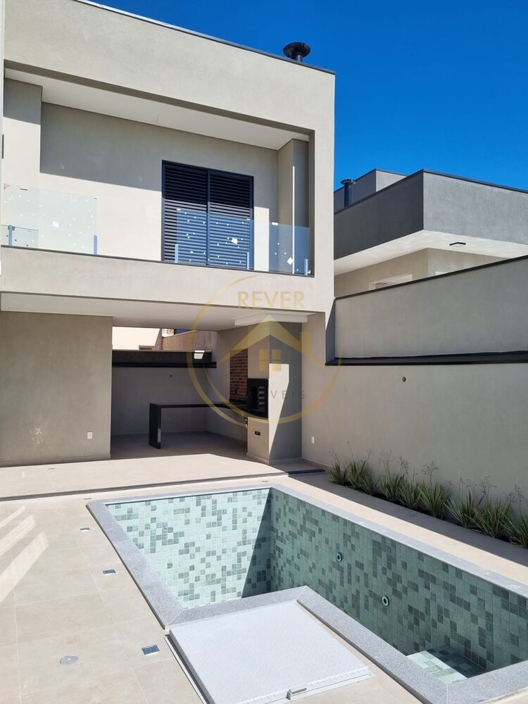 Casa à venda com 3 quartos, 216m² - Foto 2
