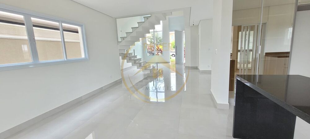 Casa, 4 quartos, 296 m² - Foto 1