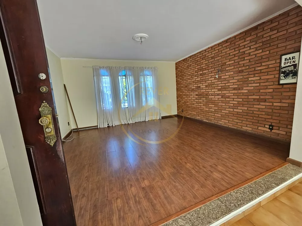 Casa para alugar com 3 quartos, 163m² - Foto 2