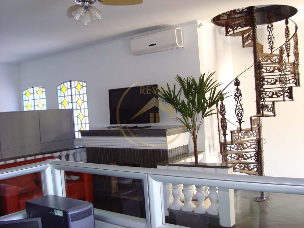 Prédio Inteiro para alugar com 3 quartos, 720m² - Foto 2